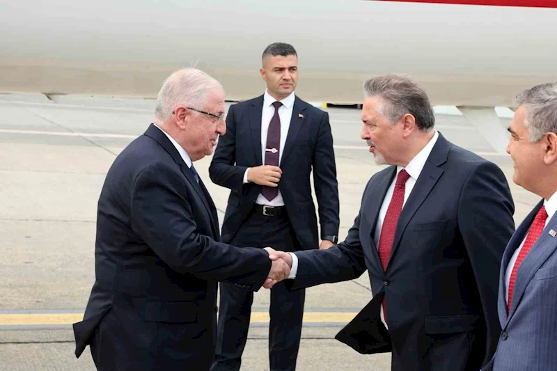 Bakan Güler, Brüksel’deki NATO Karargahını ziyaret etti
