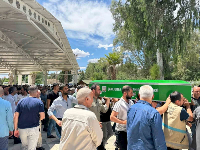 Birecik’te otomobille çarpışan motosikletli hayatını kaybetti
