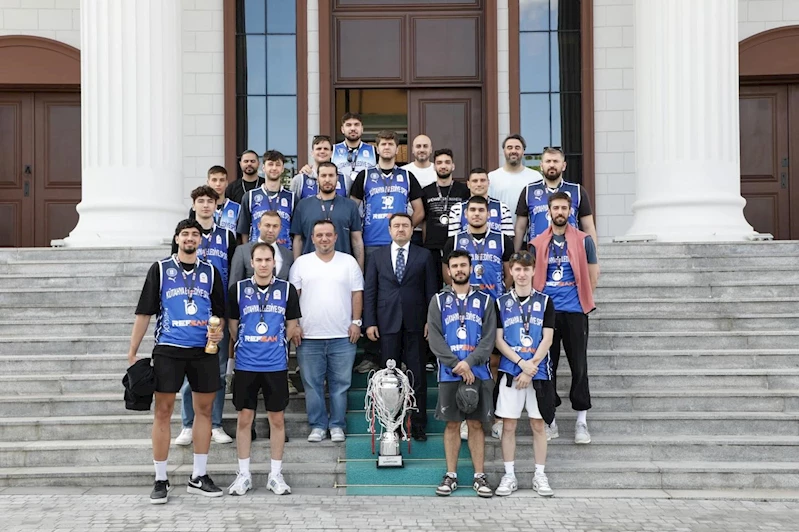 Vali Musa Işın’dan Kütahya Belediyespor Basketbol Takımına tebrik
