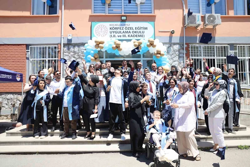 Özel çocuklar mezuniyet coşkusu yaşadı
