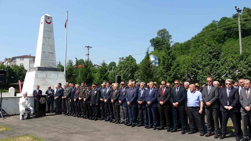 Ordu’da arefe gününde şehitlikler ziyaret edildi
