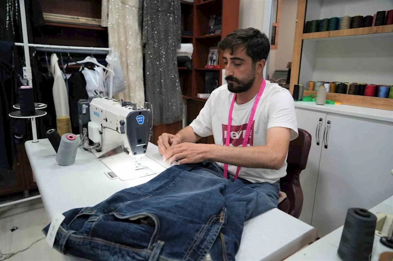 Muş’ta bayram öncesi terzilerde yoğunluk
