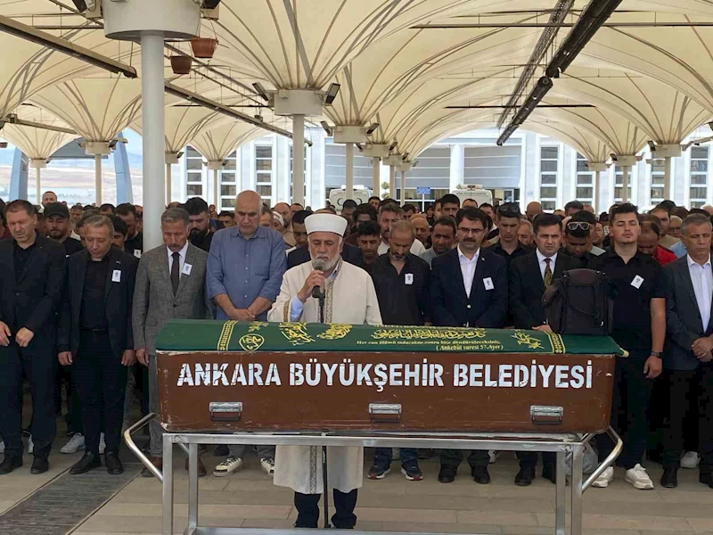 Mersin’de boğulan genç son yolculuğuna uğurlandı

