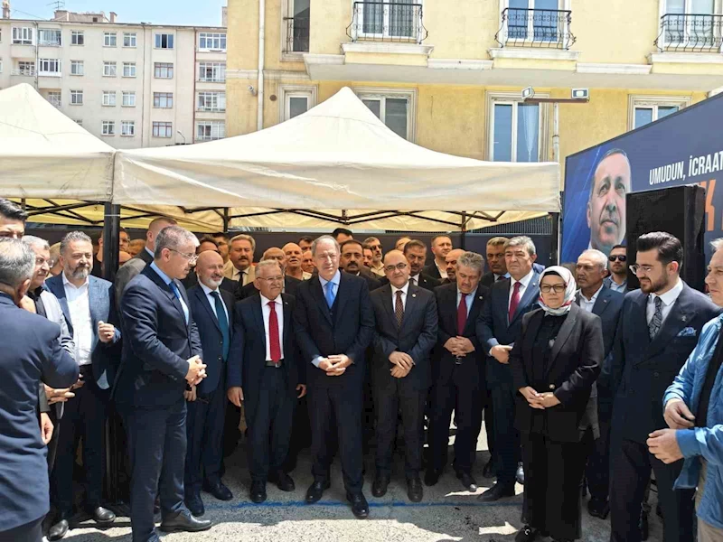 AK Parti Kayseri’de bayramlaşma