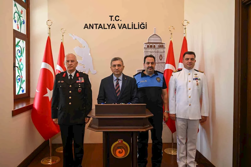 Antalya’da ağır tonajlı araçlara bayram trafiği kısıtlaması
