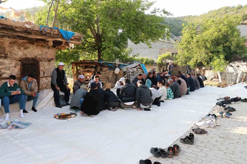 Konya’da mahalleli kurbana ‘Bayram Damı’ ile başlıyor.
