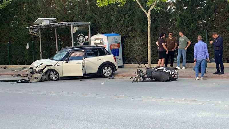 Otomobilin çarptığı motokurye hayatını kaybetti
