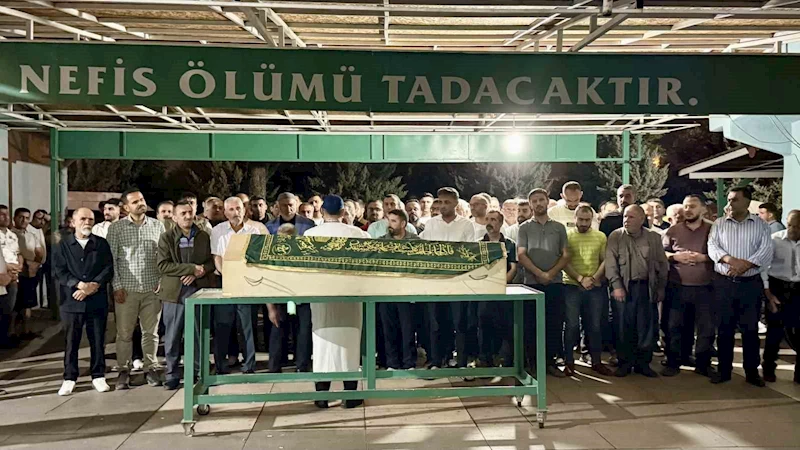 Diyarbakır’da yangında hayatını kaybeden anne ve üç çocuğu defnedildi
