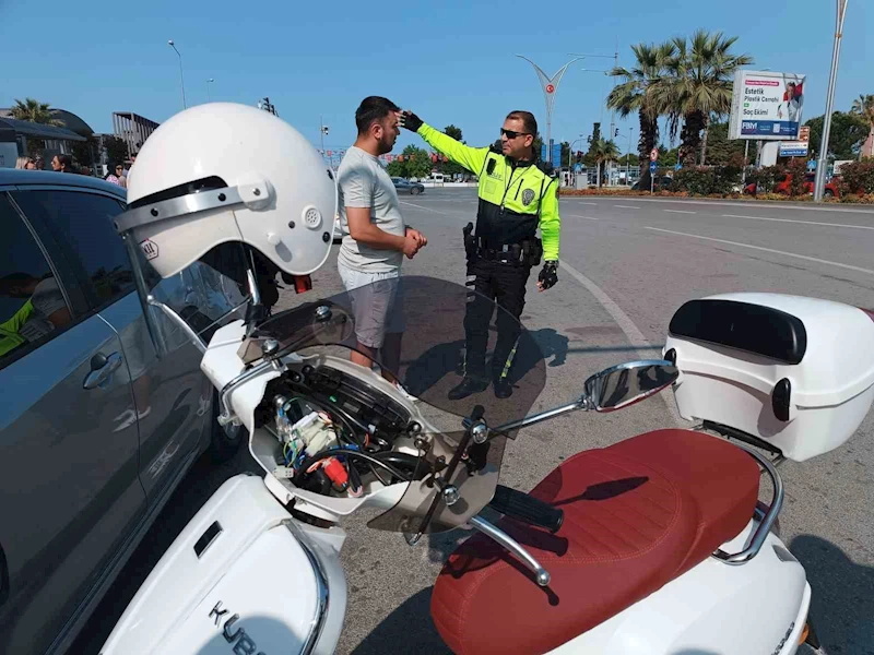 Samsun’da otomobil ile motosiklet çarpıştı
