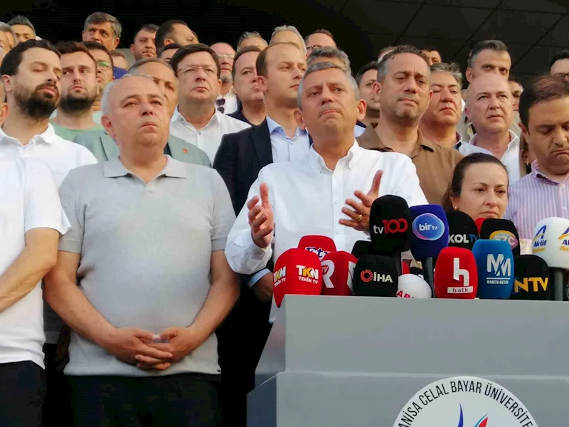 Özgür Özel: 