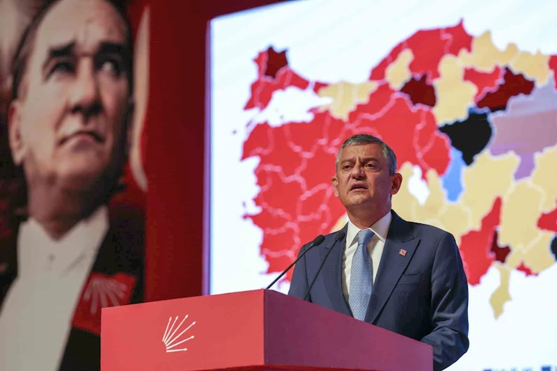 CHP Genel Başkanı Özel, 