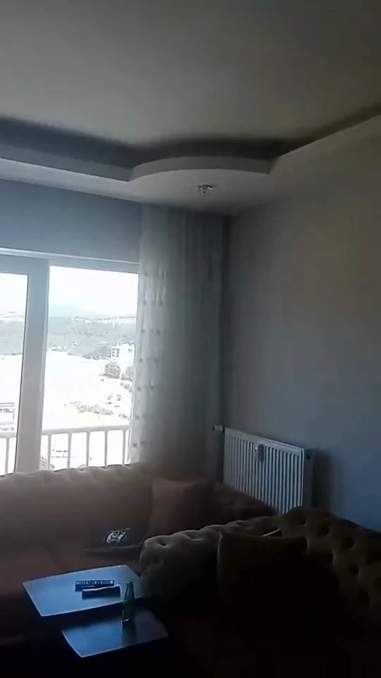 Depremdeki panik anlarını böyle kayda aldı
