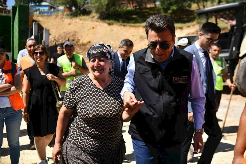 Tunceli’de sıcak asfalt serimine başlandı
