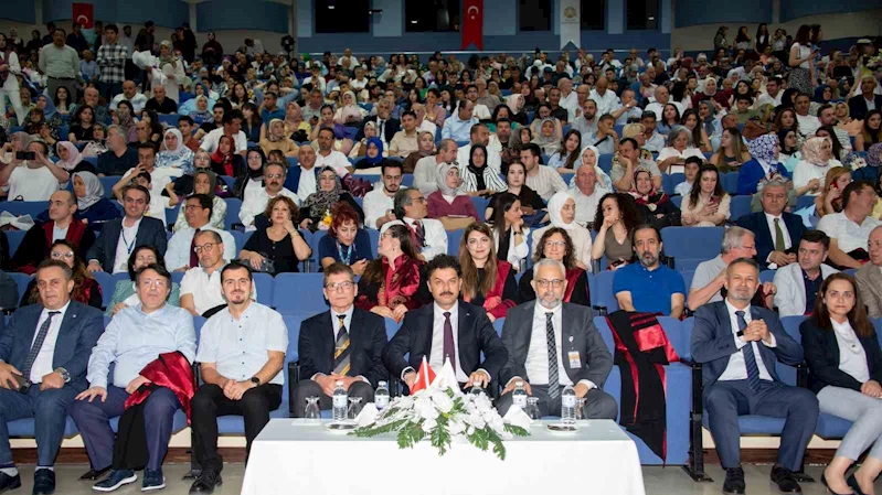 Selçuk Tıp’tan 185 genç doktor mezun oldu
