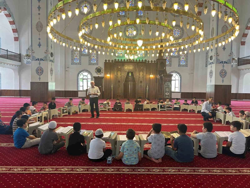 Van’da yaz Kur’an kursları çocuk sesleriyle şenlendi
