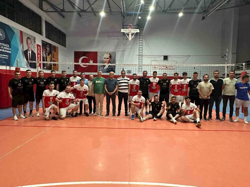Sarıgöl-Alaşehir dostluk maçında kazanan dostluk oldu
