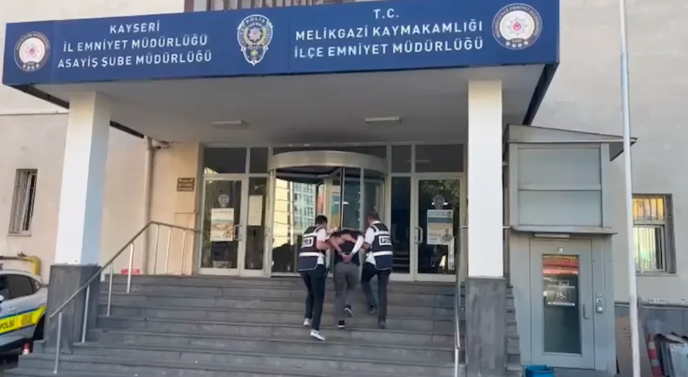 Hırsızlık ve dolandırıcılık suçundan hükümlü firari yakalandı 