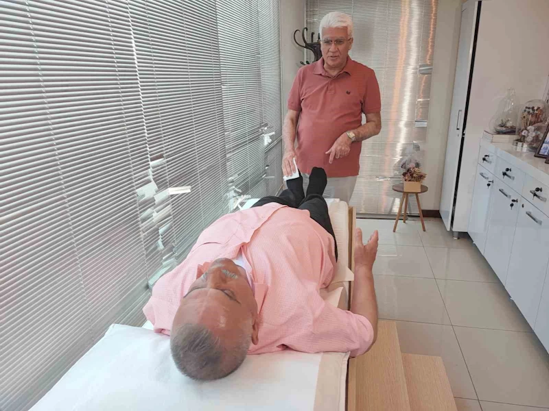 Yürüteçle bile yürüyemiyordu ameliyat oldu yürümeye başladı
