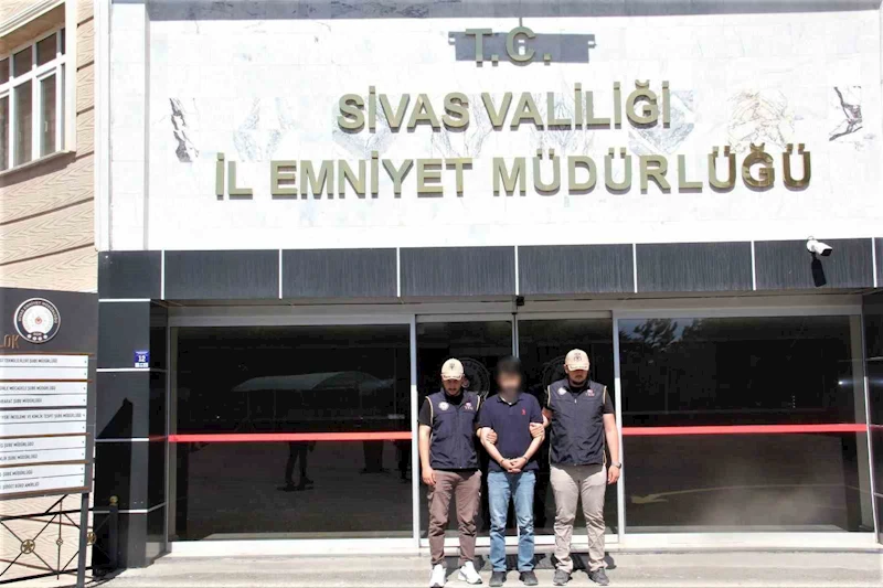Firari casus yakalanarak cezaevine gönderildi
