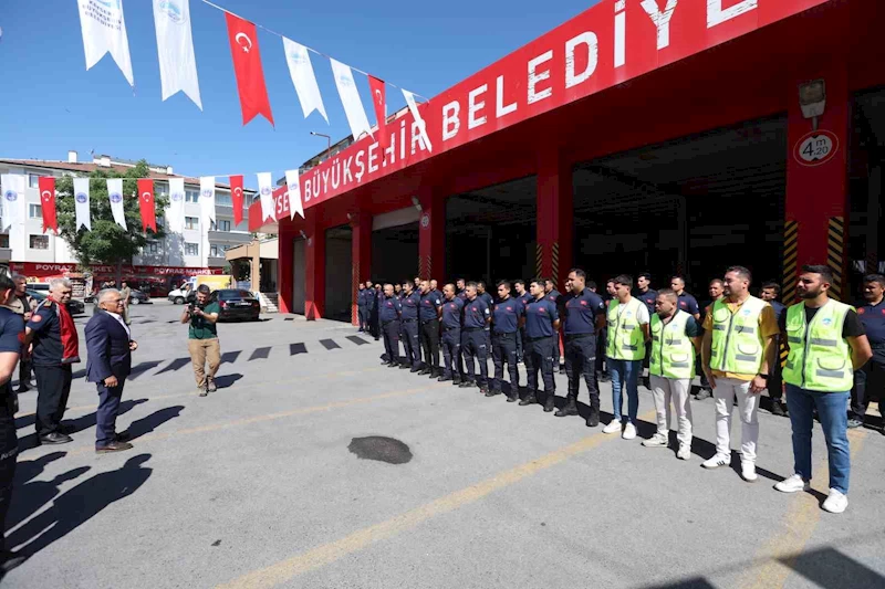 Başkan Büyükkılıç’tan itfaiye personeline: 