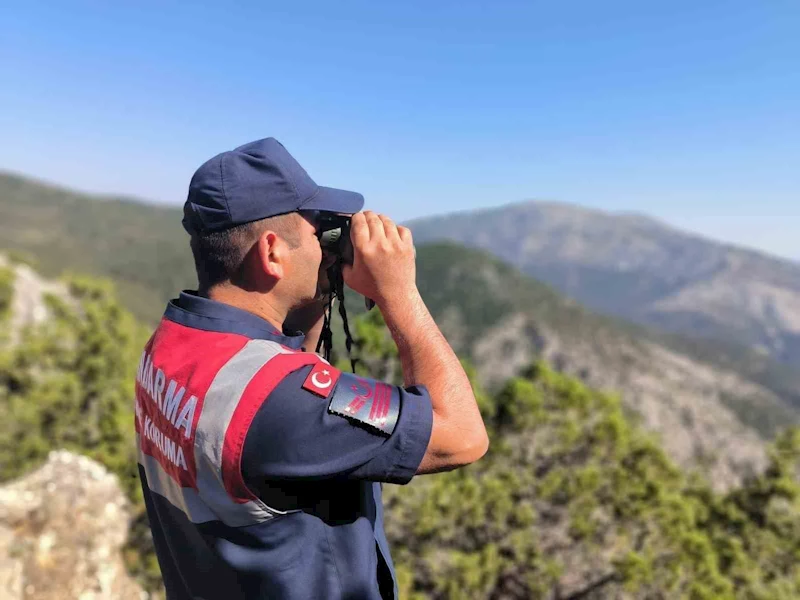 Uşak jandarması ormanlık alanlarda kuş uçurtmuyor
