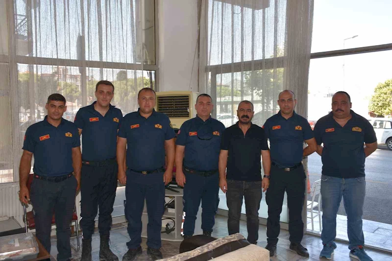 Başkan Zencirci’den ateş savaşçılarına börek ikramı
