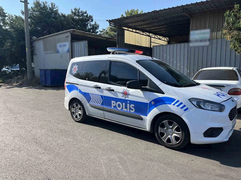 Tamir için çıktığı çatıdan düştü
