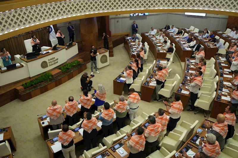 Antalya Büyükşehir Belediye Meclisi, Böcek’in tutuklanmasının ardından ilk kez toplandı
