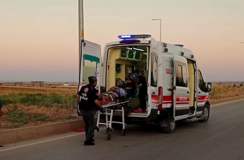 Motosikletle otomobil çarpıştı: 1 yaralı
