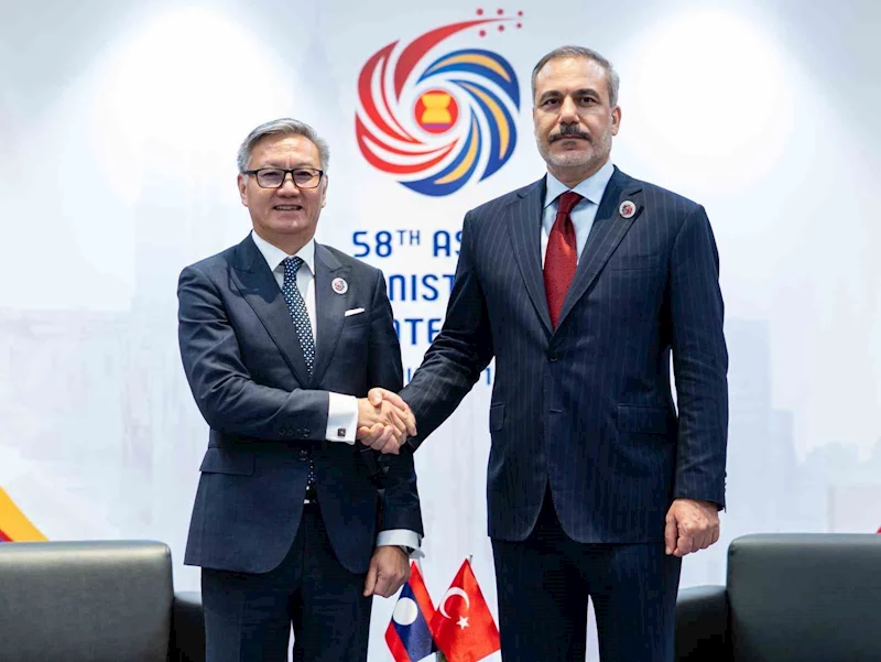 Bakan Fidan Malezya’da Laos Dışişleri Bakanı Phomvihane ile görüştü
