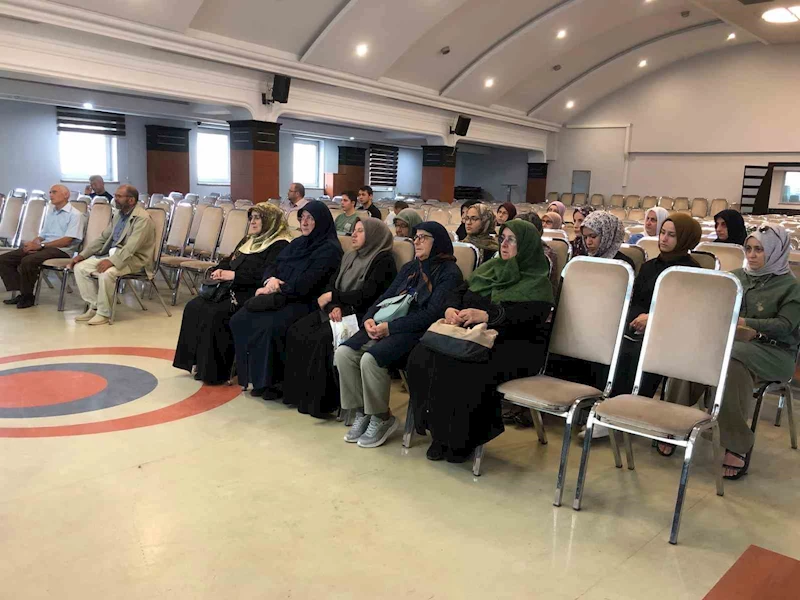 Kutsal topraklara gideceklere seminer
