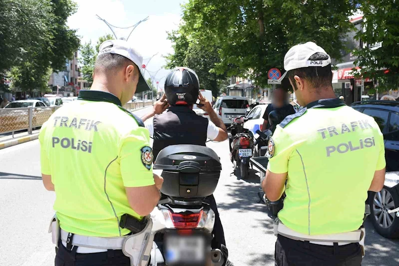 Erzincan’da motosikletlilere sıkı denetim
