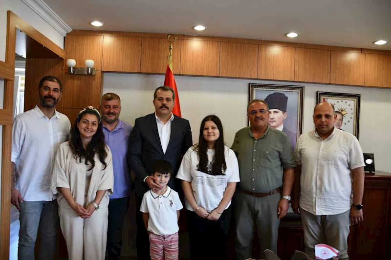 Vezirköprü’nün gururu: Asya Deniz Karakuş, LGS’de Türkiye birincisi oldu
