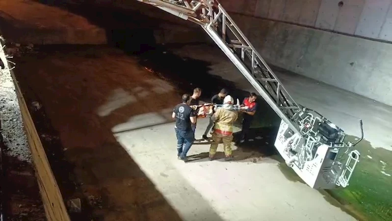 İskenderun’da su kanalına uçan motosikletin sürücüsü yaralandı
