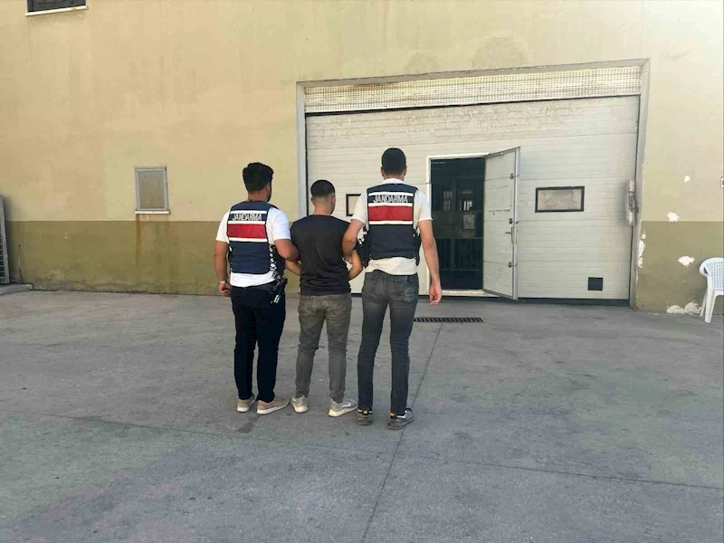 Kesinleşmiş hapis cezasıyla aranan 2 şahıs yakalandı
