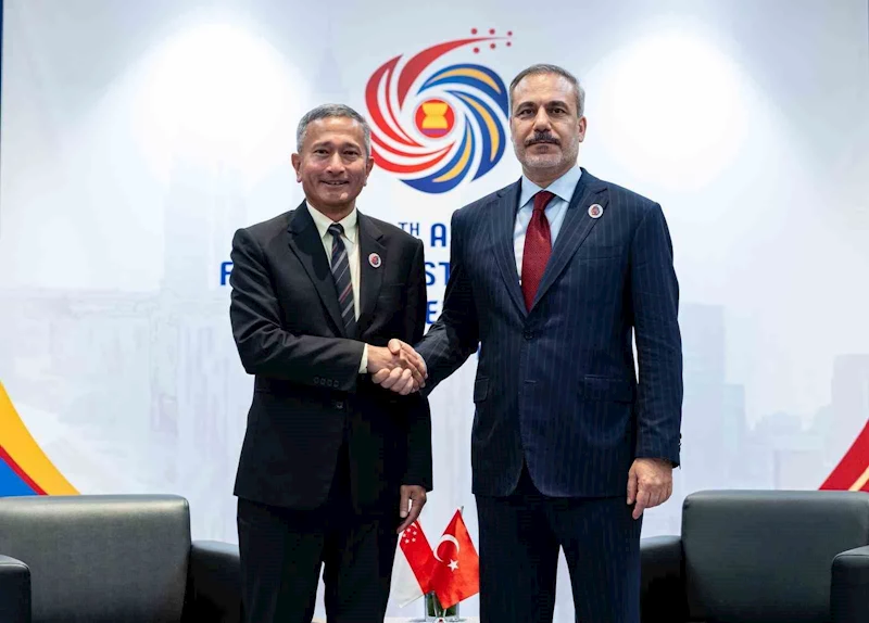 Bakan Fidan Malezya’da Singapur Dışişleri Bakanı Balakrishnan ile görüştü
