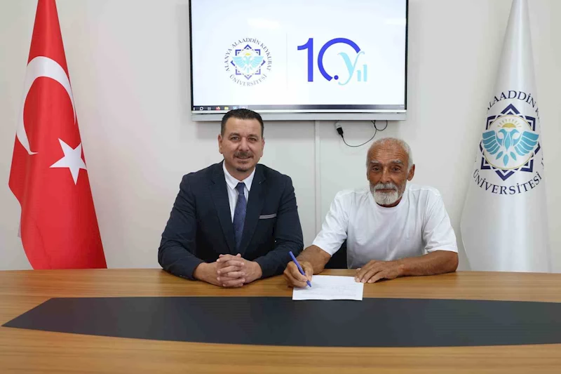 Yaşlı adam tıp öğrencilerinin eğitimi için bedenini kadavra olarak bağışladı
