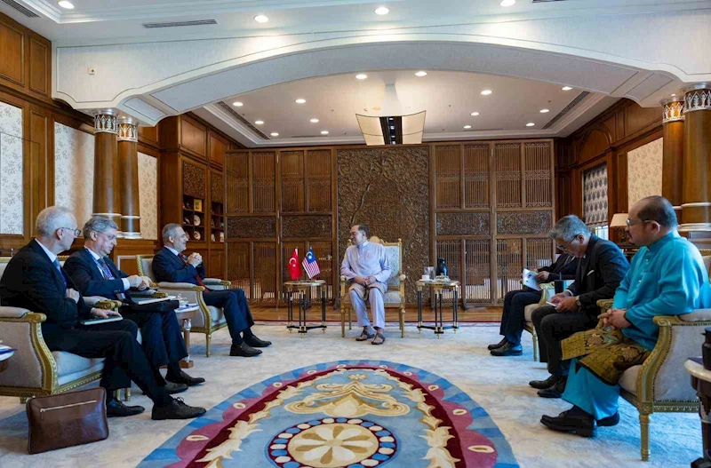 Dışişleri Bakanı Fidan, Malezya Başbakanı Enver İbrahim ile görüştü
