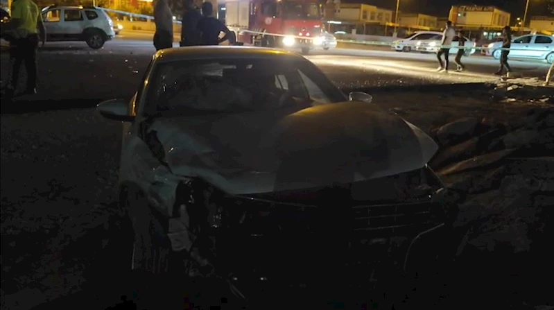 Şanlıurfa’da 2 otomobil kafa kafaya çarpıştı: 5 yaralı
