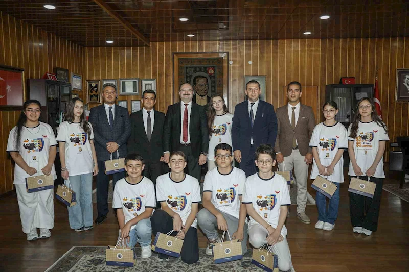 LGS başarısı vakıf okullarında hayat buluyor
