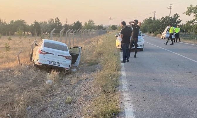Otomobil şarampole indi: 2 yaralı
