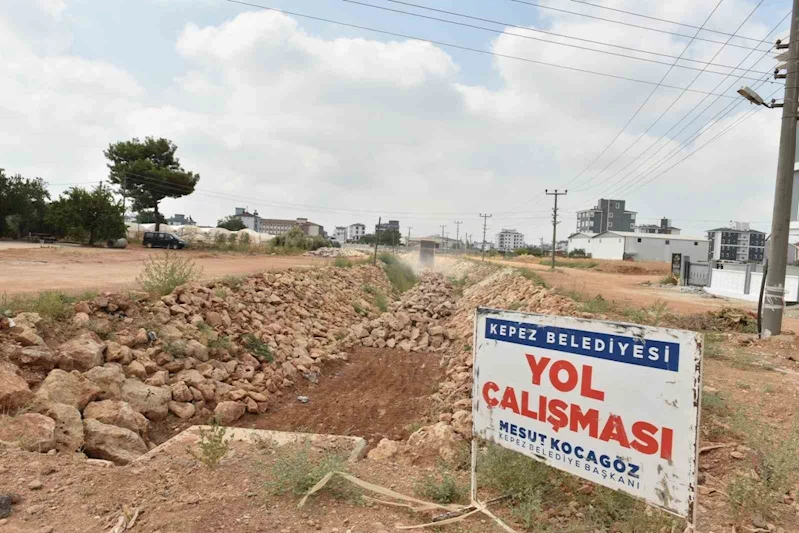 Kepez’in Demirel Mahallesi’nde dere ıslah çalışması yapıldı
