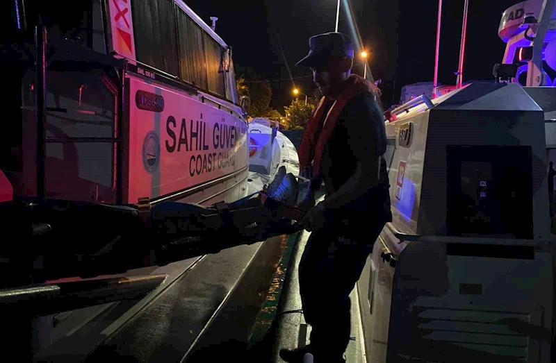 Bozcaada’da trafik kazasında yaralanan vatandaşın tıbbi tahliyesi Sahil Güvenlik ekiplerince gerçekleştirildi
