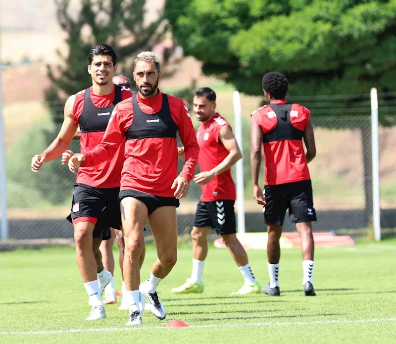 Sivasspor, yeni sezon hazırlıklarını sürdürdü
