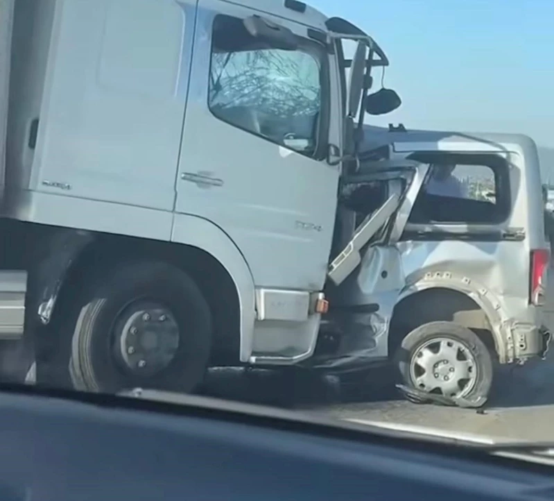 Tırla çarpışan otomobil sürücüsü hayatını kaybetti
