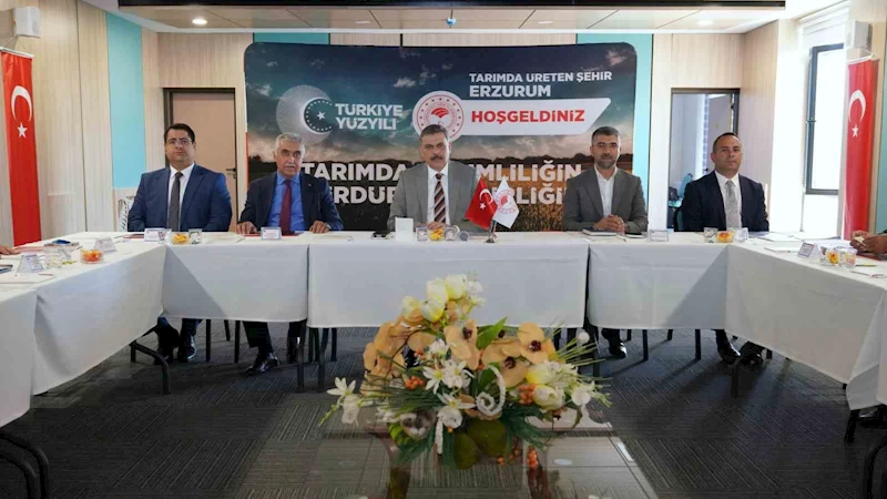 Başkan Özakalın, TDİOSB toplantısına katıldı

