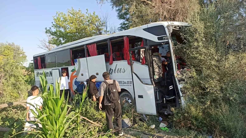 Konya’da yolcu otobüsü yoldan çıkarak ağaçlara çarptı: 7 yaralı
