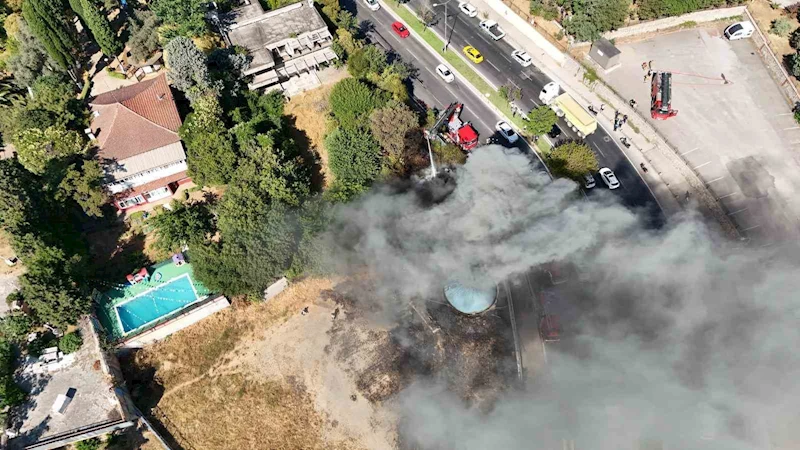 Pendik’te atık su arıtma tesisinde çıkan yangın söndürüldü
