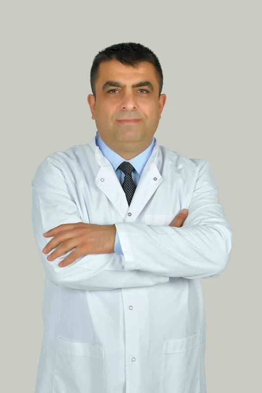 2 yaşındaki bebeğin böbreğindeki taş kapalı yöntemle alındı
