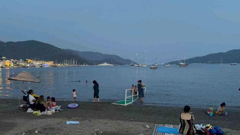 Sıcak havalar denize giriş saatlerini de değiştirdi
